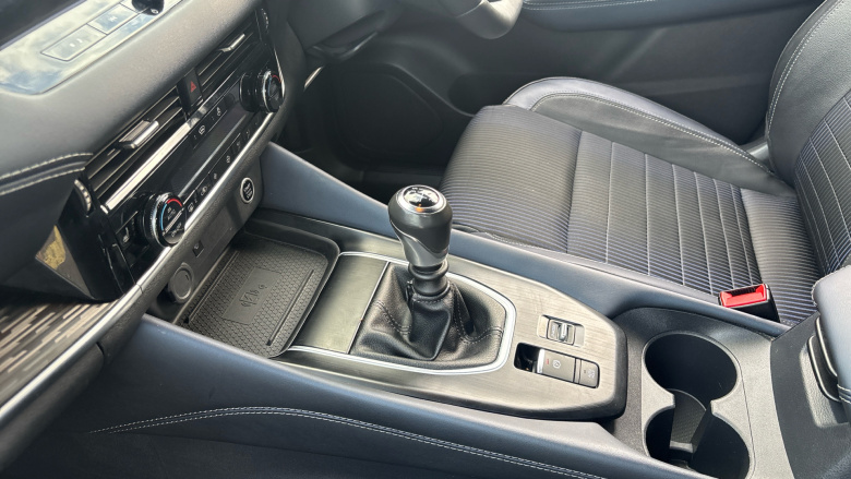 Nissan Qashqai 1.3 DiG-T MH Tekna 5dr Petrol Hatchback